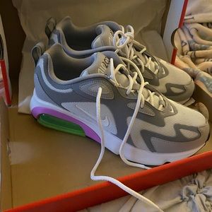 New nike women’s shoes